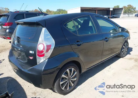2014 Toyota Prius C One из США, поврежденный, VIN JTDKDTB3XE1563144